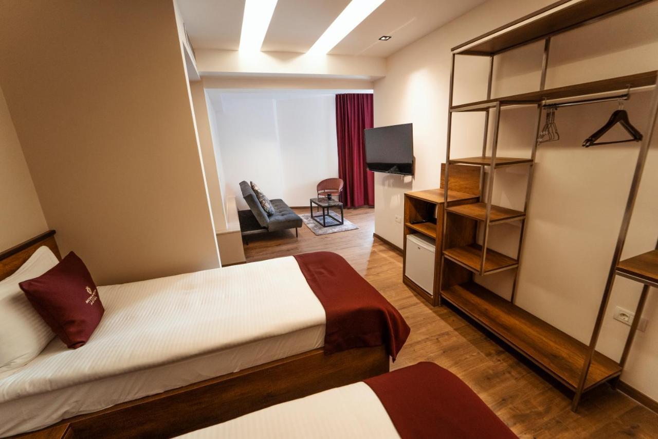 Monarch Boutique Hotel プリズレン エクステリア 写真
