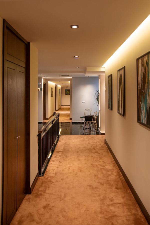 Monarch Boutique Hotel プリズレン エクステリア 写真