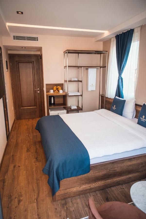 Monarch Boutique Hotel プリズレン エクステリア 写真