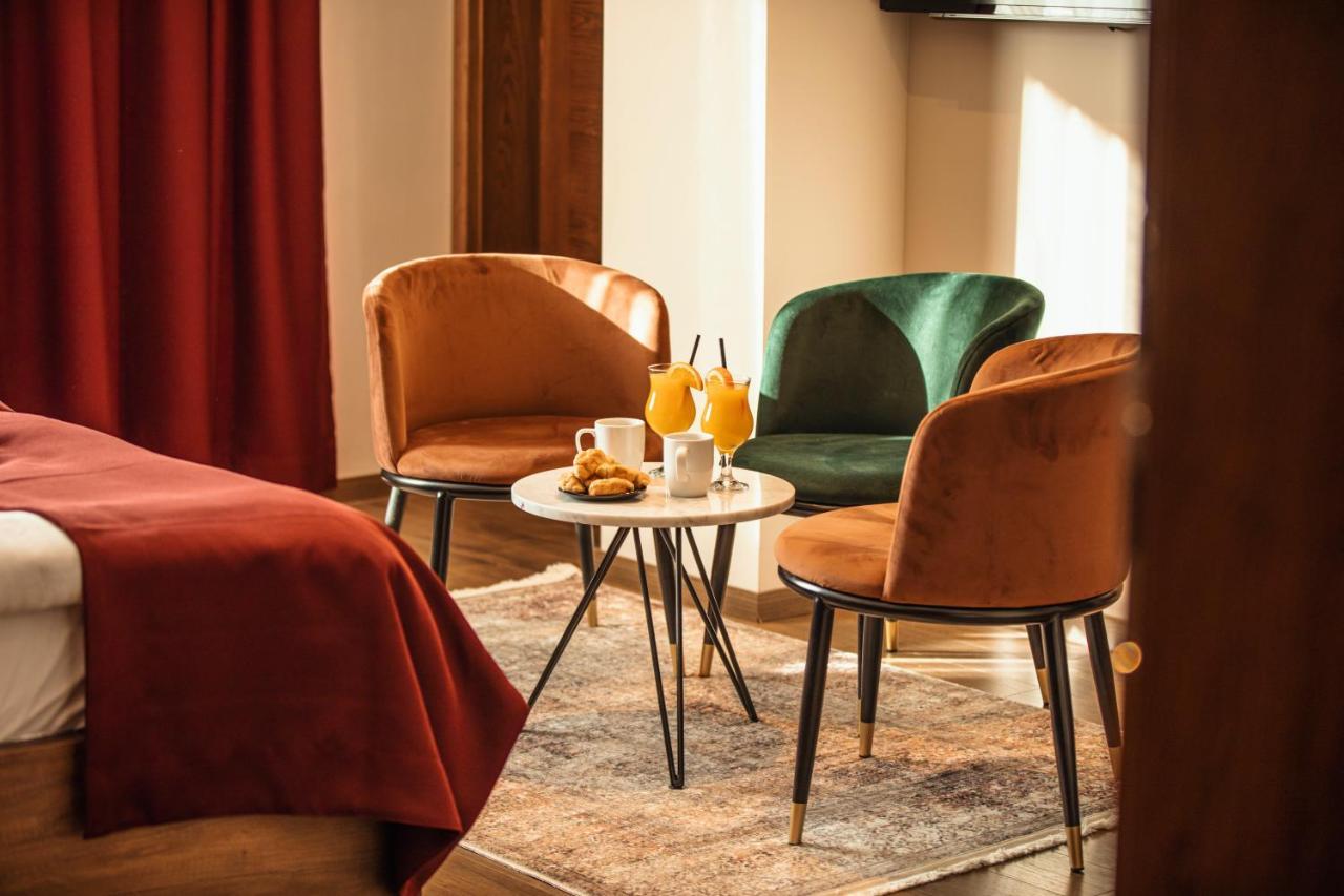 Monarch Boutique Hotel プリズレン エクステリア 写真