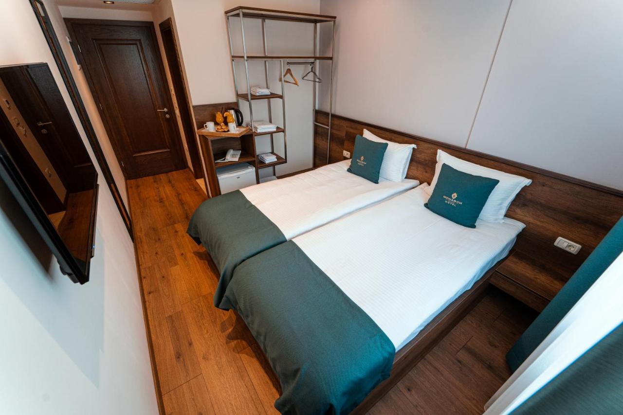 Monarch Boutique Hotel プリズレン エクステリア 写真